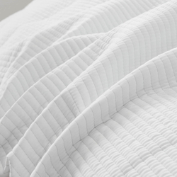 Покрывало 160х220 и 1 наволочка Sofi De MarkO Марисоль белое