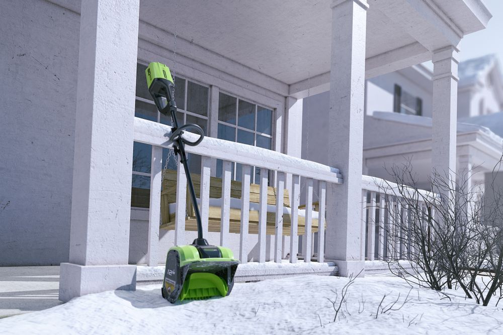 Аккумуляторная снегоуборочная лопата Greenworks GD60SS30K2,2602607UA, 60v, 30 см, АКБ 2 А·ч и ЗУ