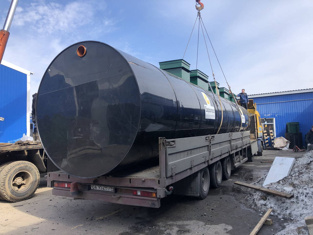 Аэрационная установка многоступенчатой очистки коллективного пользования Евролос 26 600 л. горизонтальная / 18000 л. в сутки / 90 чел. / принудительный сброс / компрессорная аэрация (10000x1900x2500см;1505кг;) - арт.456089