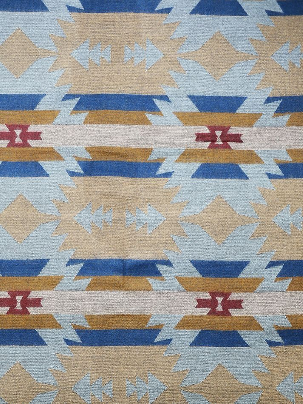 Палантин теплый с орнаментом Навахо