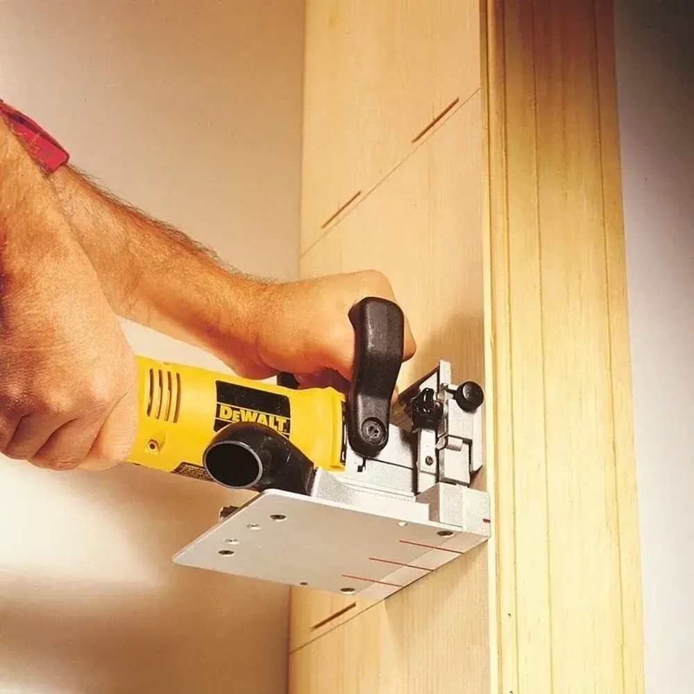 Ламельный фрезер DEWALT DW682K, DW682K-QS