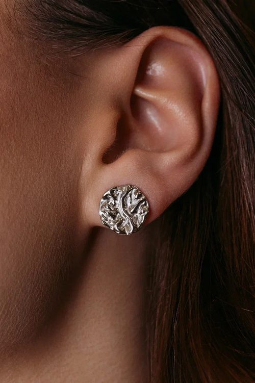 Серьги ''Мятые пластины'' круглые в серебре