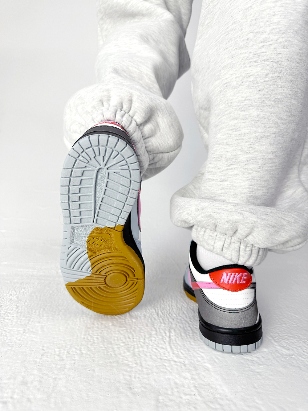 Кроссовки Nike Dunk Low GS Dance детские, разн.
