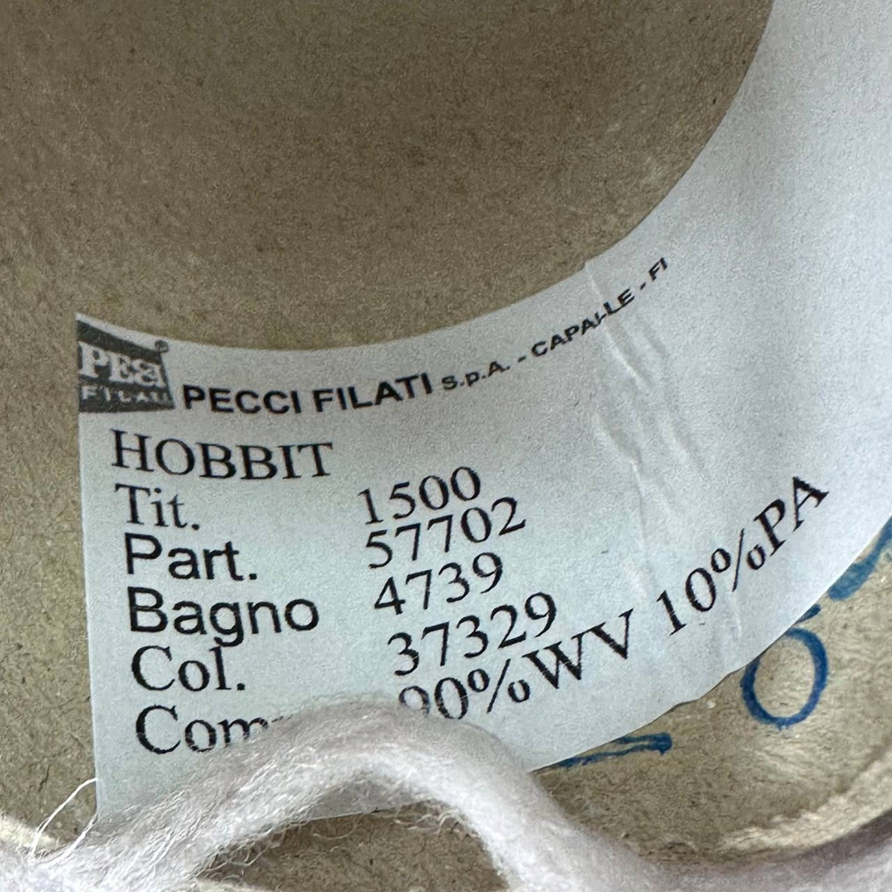 HOBBIT - Pecci Filati; 90% меринос, 10% п/а; 150м/100гр; col. 37329, цвет: серо-лиловый; S508