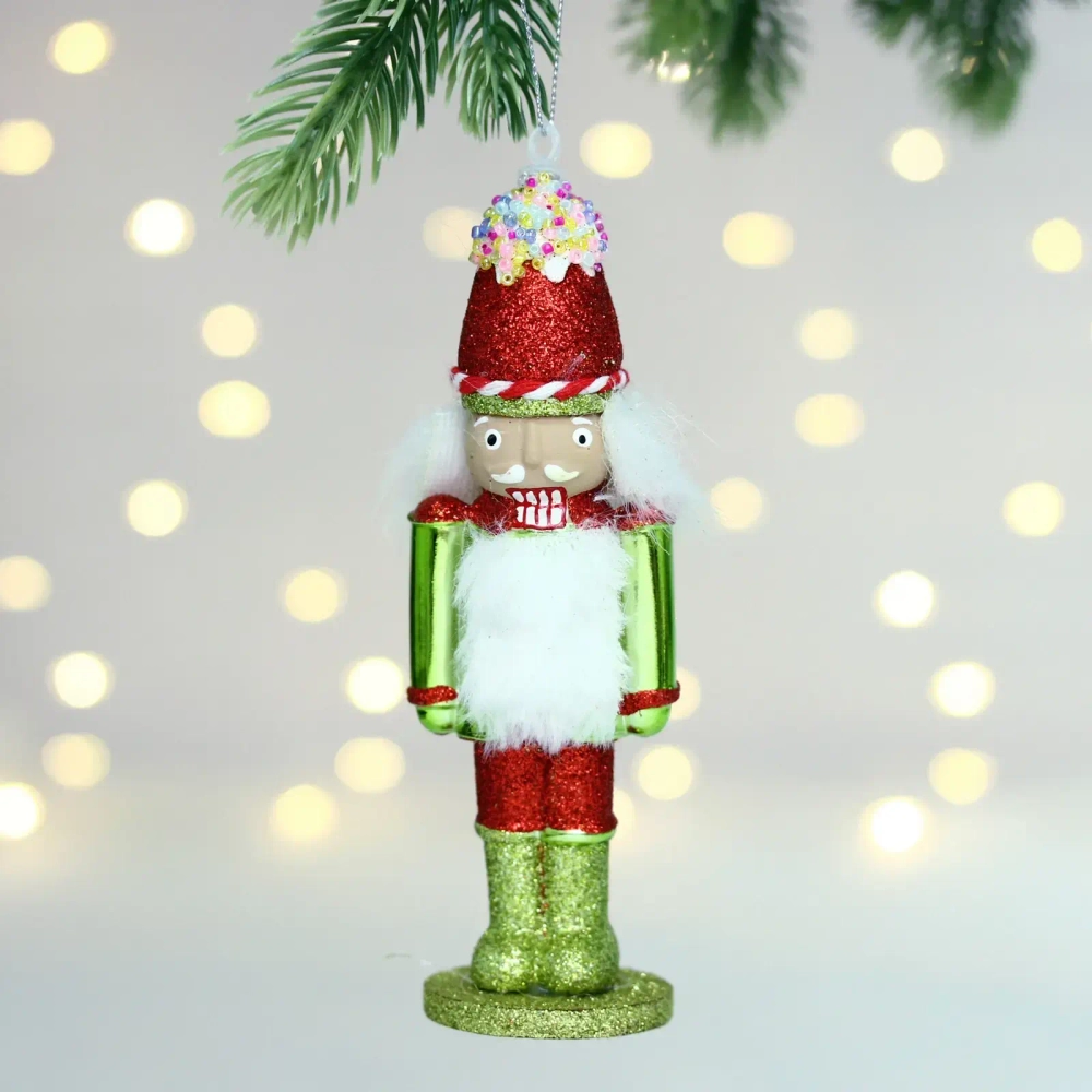 Елочная игрушка «Очаровательный солдат» 5*4*16 см, Салатовый