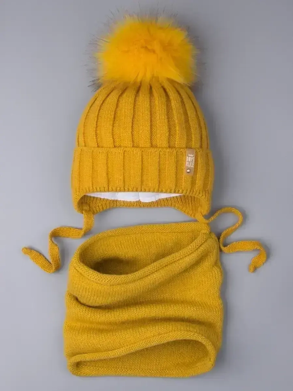 Шапка для мальчика зимняя вязаная и снуд