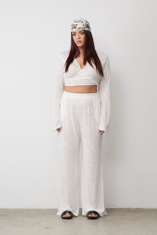 Костюм из тонкого трикотажа, молочный