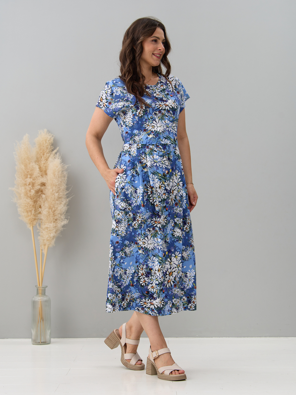 Платье П-026/голубой-ромашковоеполе