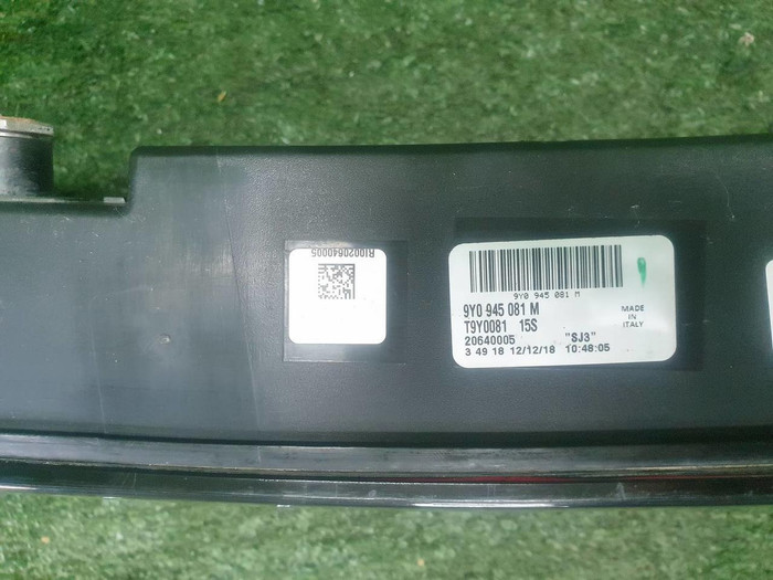 Фонарь крышки багажника Porsche Cayenne 3 (17-23)