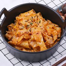 Лапша Akuan в кисло-остром соусе 115 г