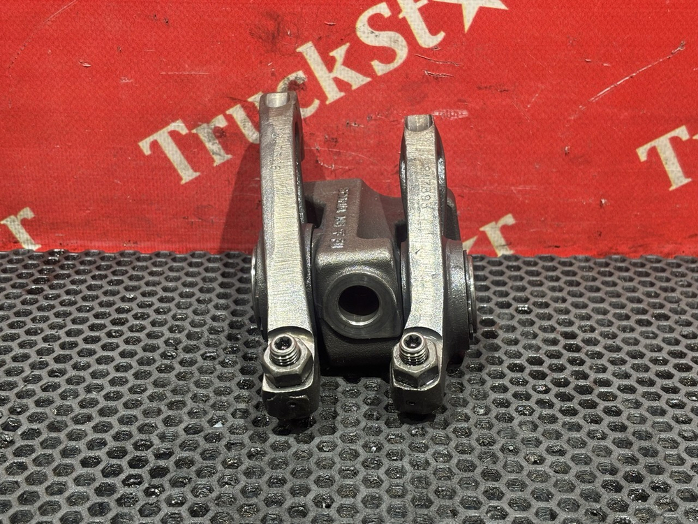 Вал рокеров в сборе 2021г.