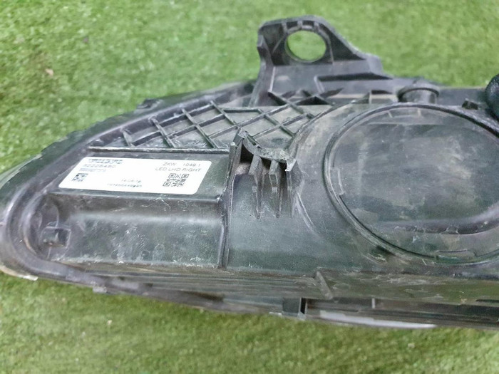 Фара правая Volvo V40 2 (2016-2019) Full LED