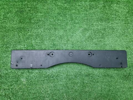 Площадка номера Toyota Camry xv70 (2020-н.в.)