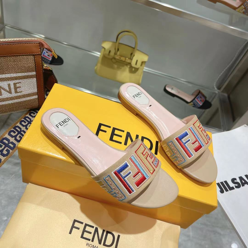 Fendi Signature Slides