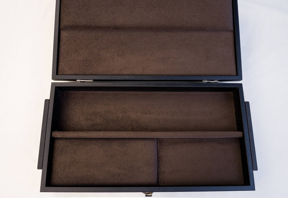 Подарочный набор: Trident AUS-8 StoneWash G10 Black и шкатулка 80 лет Великой Победы