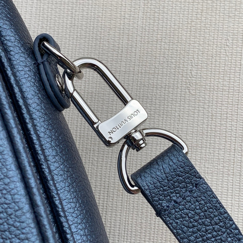 Louis Vuitton Pochette Metis