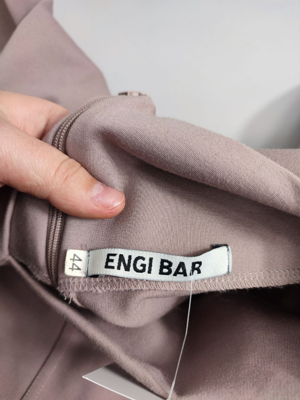 Платье Engi Bar модное 44 размер