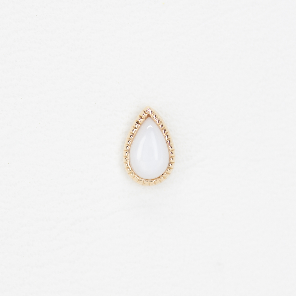 Grisant teardrop tops with natural stone