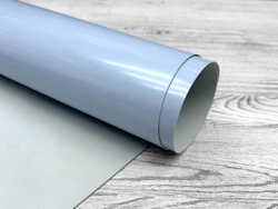 Лаковая натуральная кожа Vernissage Light Blue — голубая кожа для аксессуаров и обуви