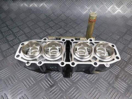 Головка блока цилиндров Kawasaki ZZR 400 98 052980