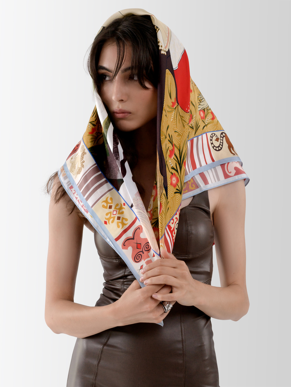 Платок «Женский лик Алтая. Осень» 100% шёлк