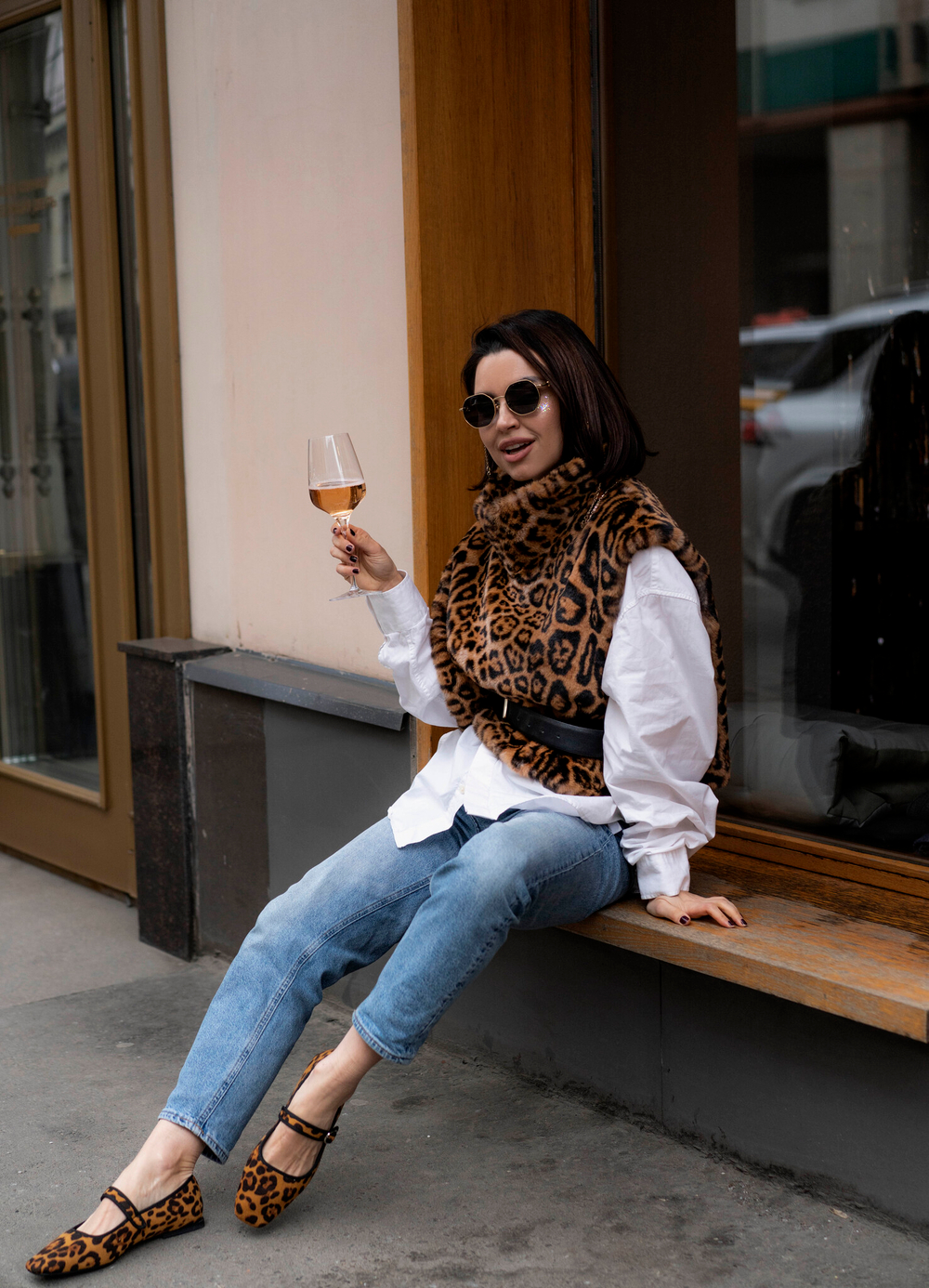 Манишка лео