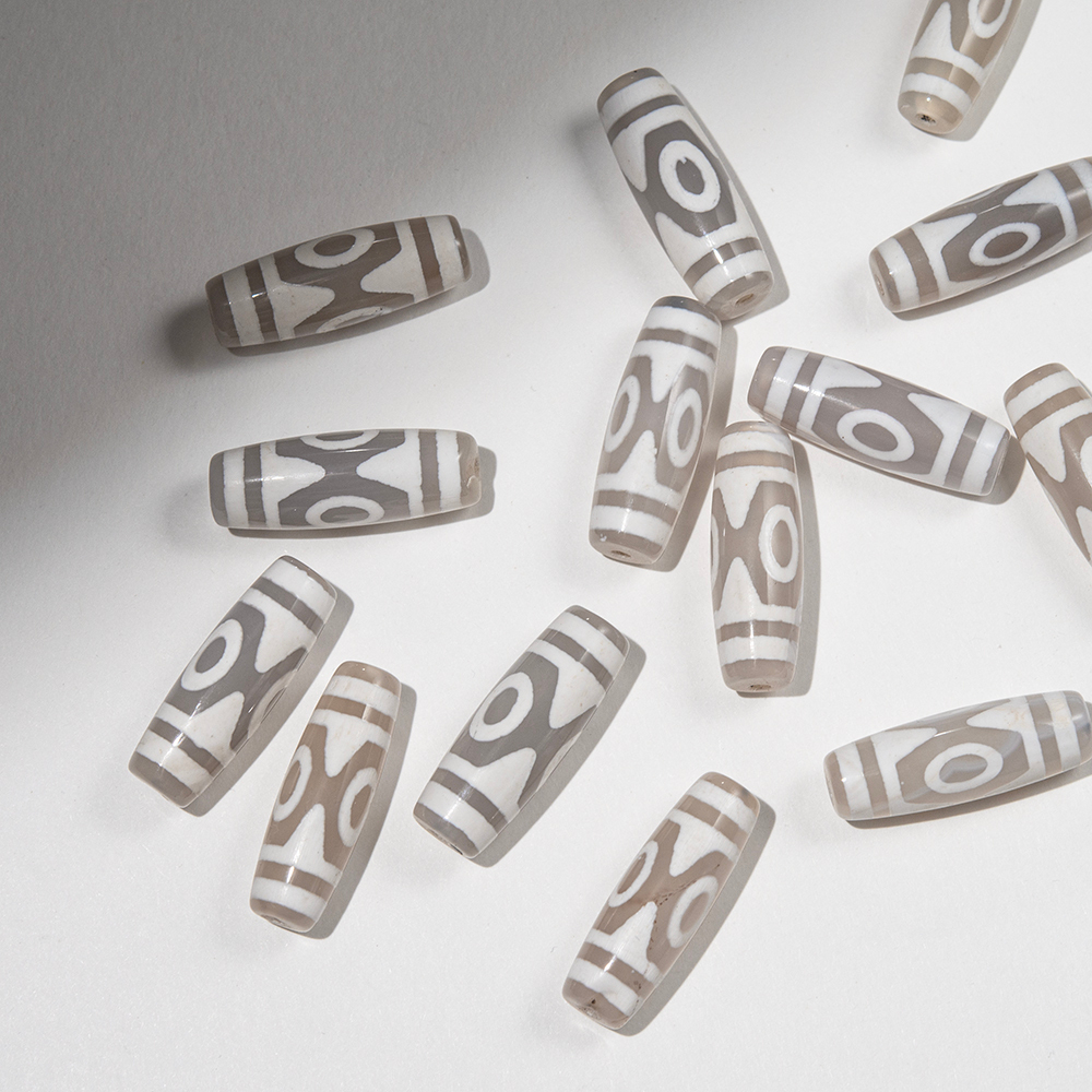 Бусина Дзи "Три глаза" из агата, 29,5*10,5мм, белый