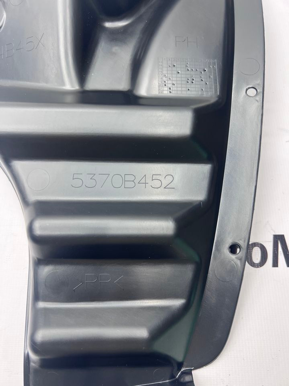 Подкрылок задний правый Mitsubishi Outlander 3 5370B452.Оригинал.