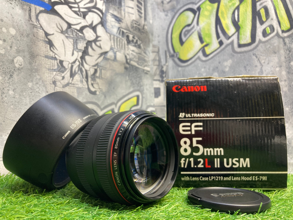 Canon EF 85mm 1.2L II USM