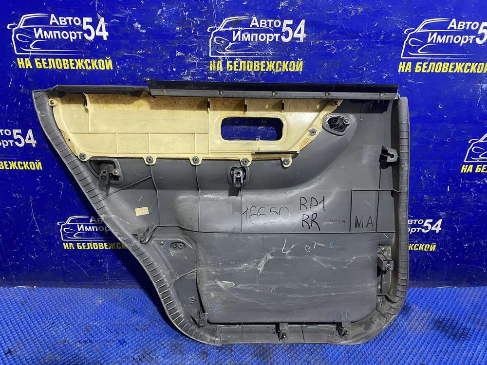 Обшивка двери Honda CR-V 1995-2001
