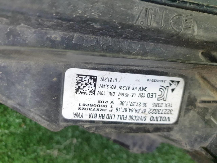 Фара правая Volvo S60 3 (2018-н.в.) LED