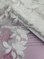 Кружево белое с вышитыми цветами "Лилии" 260 мм