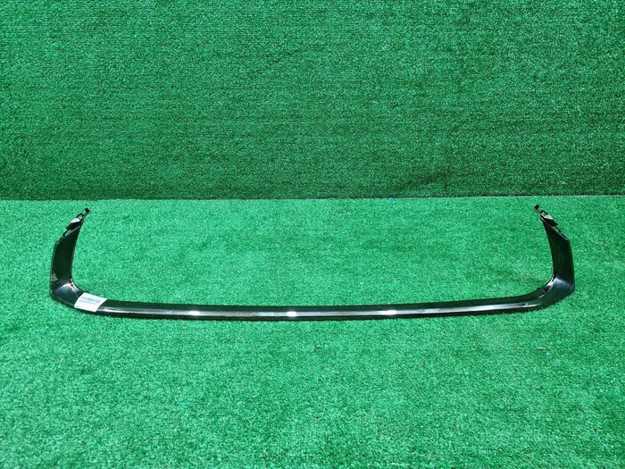 Молдинг решетки радиатора Lexus ES 7 (2018-2021)