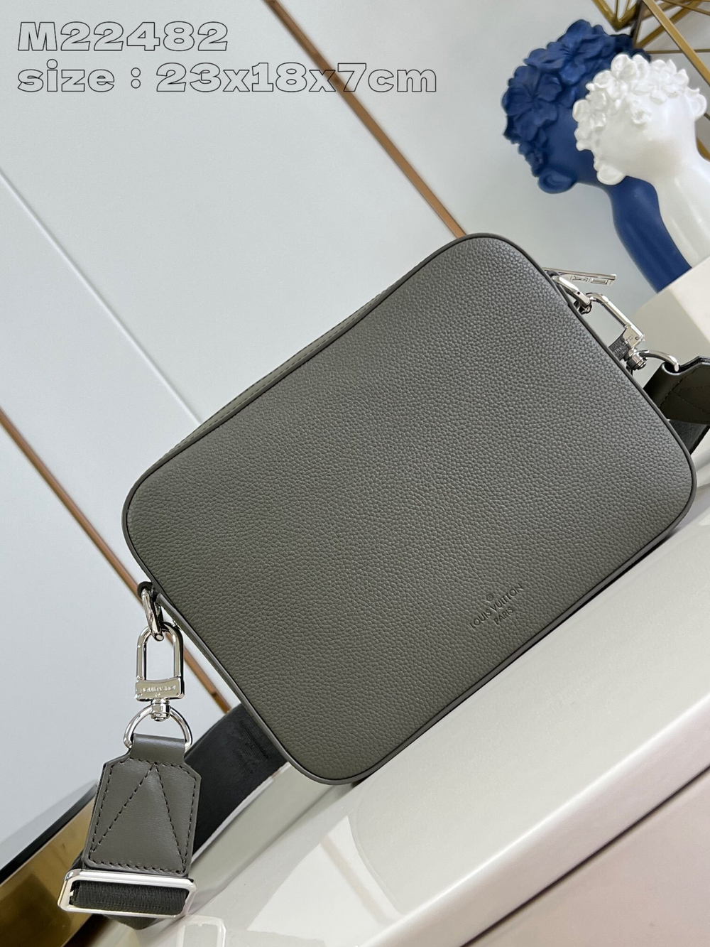 Louis Vuitton Fastline Messenger