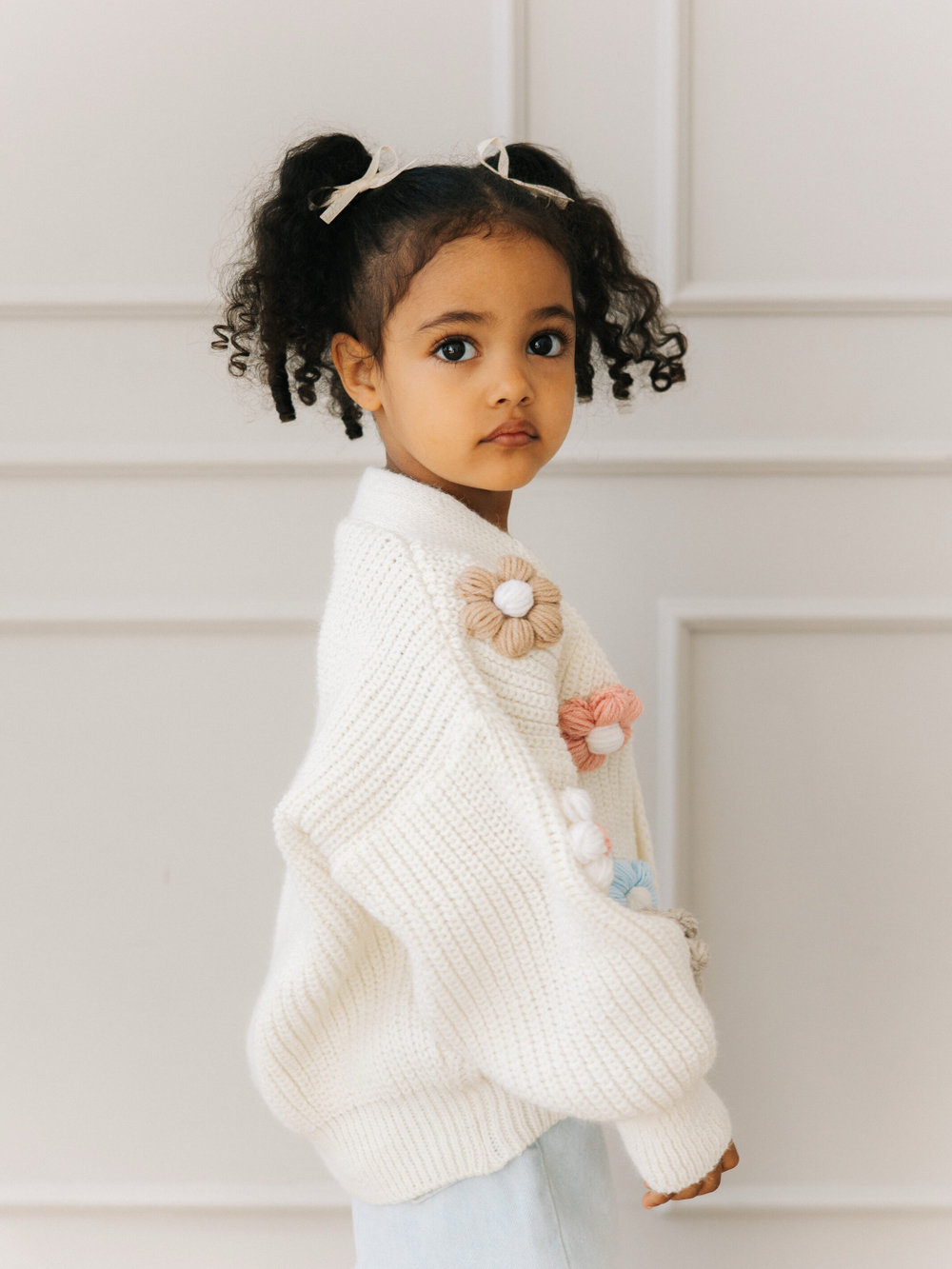 Кардиган с цветами, Молоко