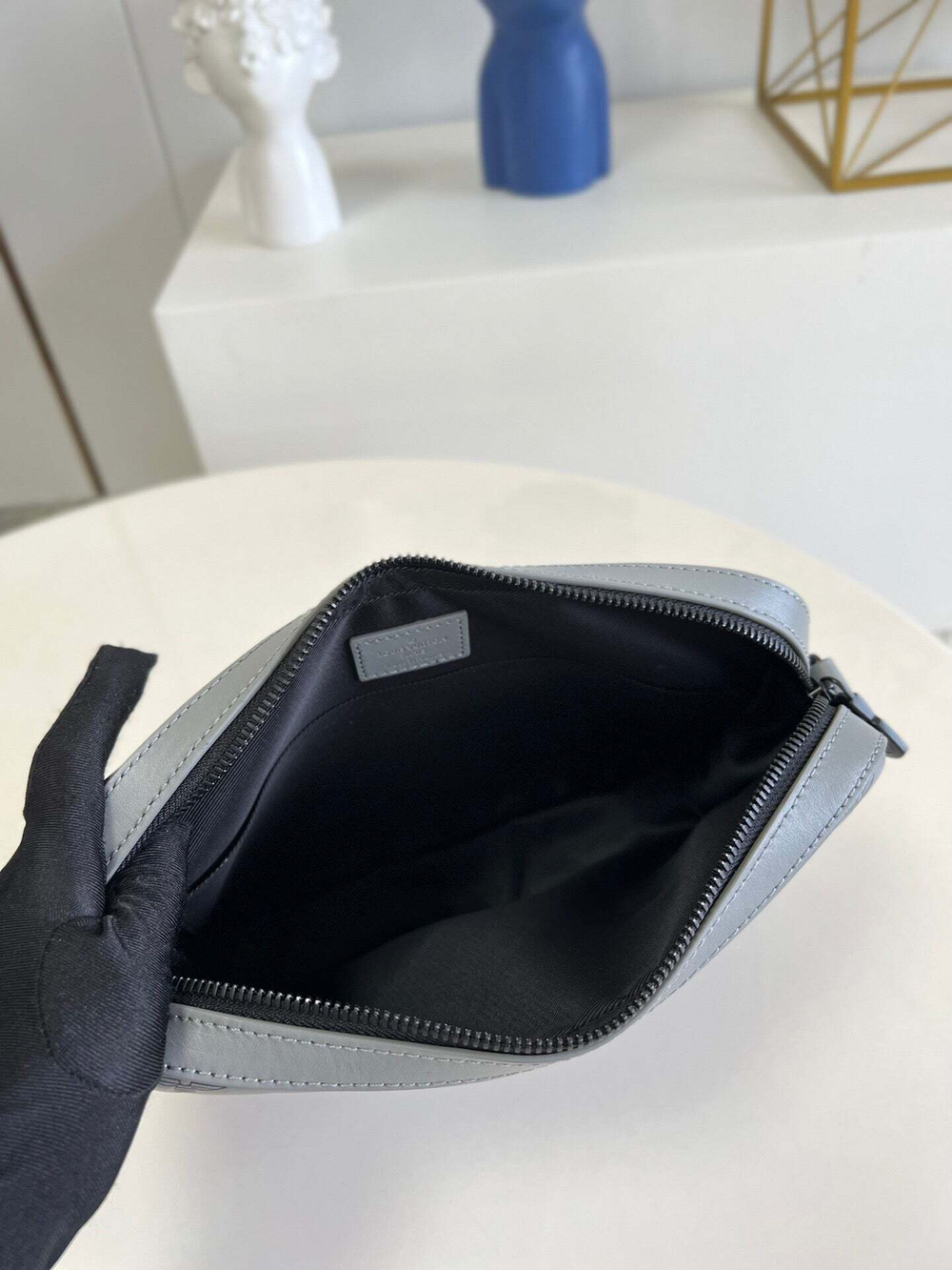 Louis Vuitton Duo Messenger