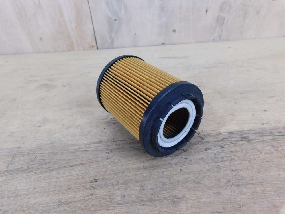 Фильтр масляный L25545 на Porsche Cayenne