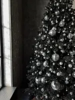 Искусственная черная елка «Торжественная» (Литая хвоя) от 1,8 м до 4 м