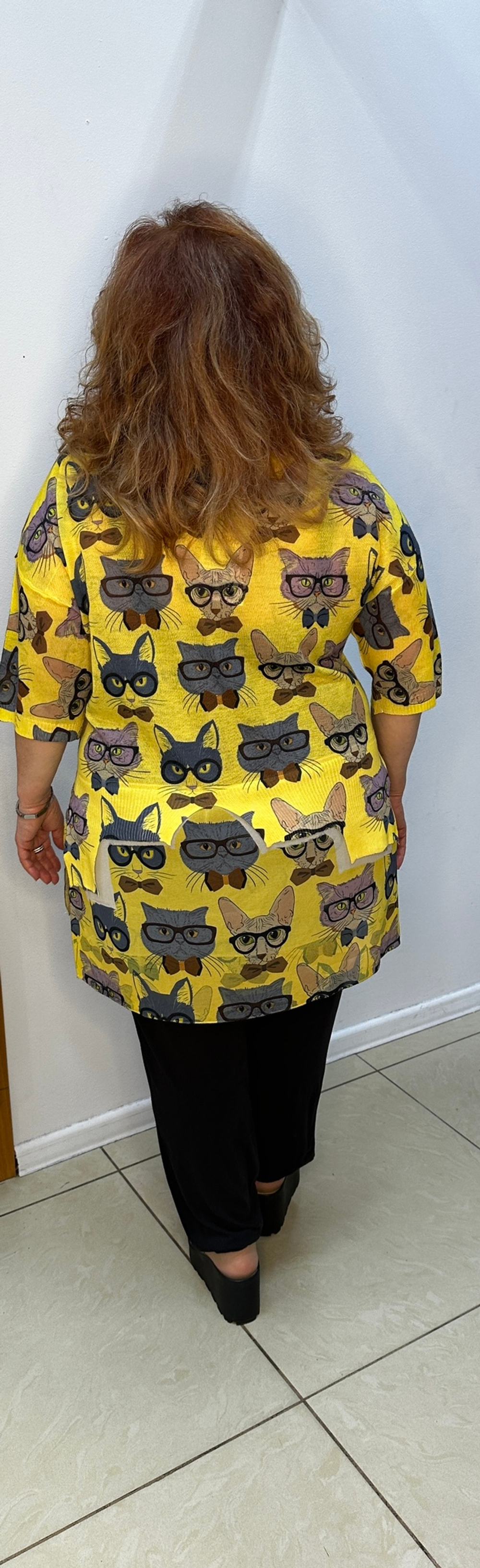 Желтая туника с кошечками в очках