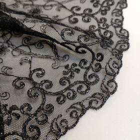 Вышивка на сетке, двухсторонняя