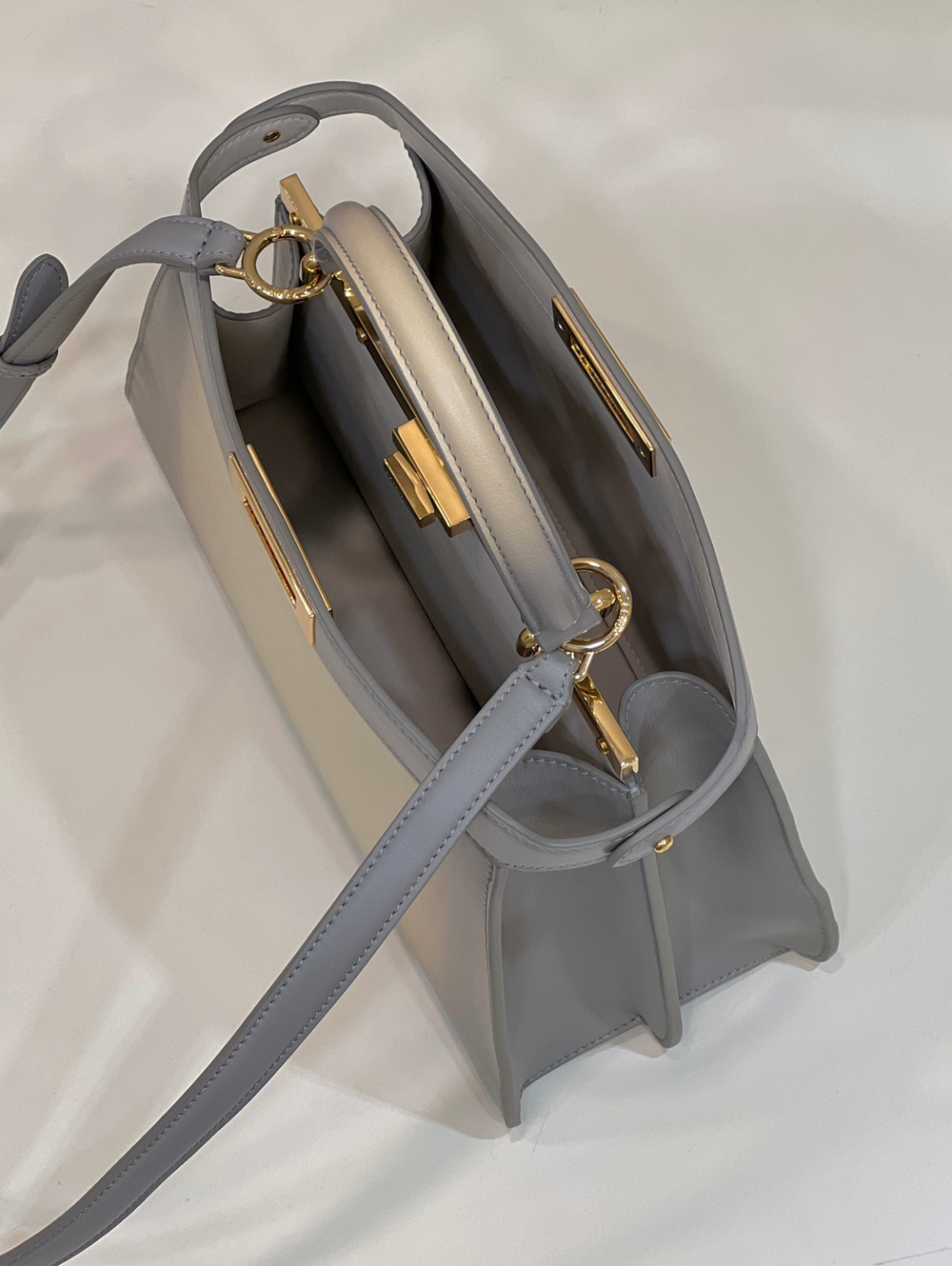 Fendi Peekaboo ISeeU Medium 33 cm