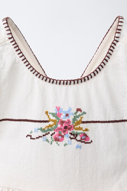 ZARA КОРОТКИЙ КОМБИНЕЗОН С ВЫШИВКОЙ КРЕСТИКОМ, ЭКРЮ