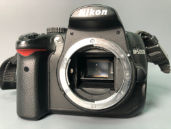 Nikon D5000, 22000 кадров пробега