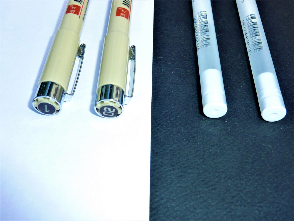 Набор две белые гелиевые ручки + два черных линера (толщина 0,3 мм и 0,9 мм) для рисования и скетчинга