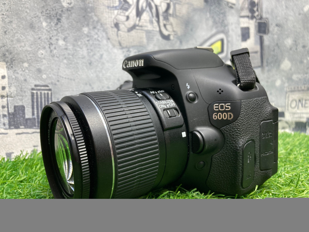 Canon EOS 600D kit 18-55mm IS ll (2.900 кадров)