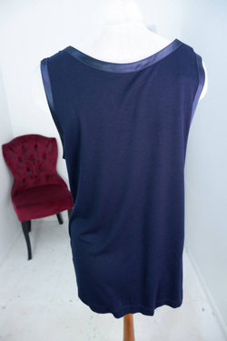 Топ свободного кроя на каждый день, визуально 50/52 размер