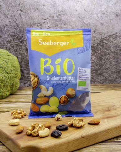 Смесь Обжаренных Орехов и Изюма Seeberger БИО 125 г