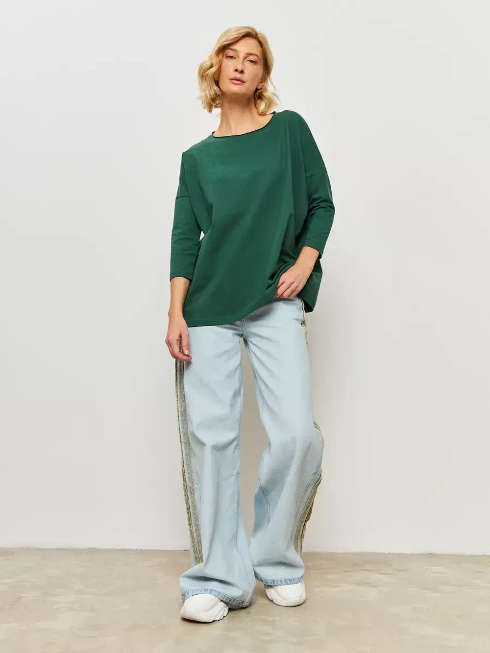 Лонгслив оверсайз с рукавом 3/4