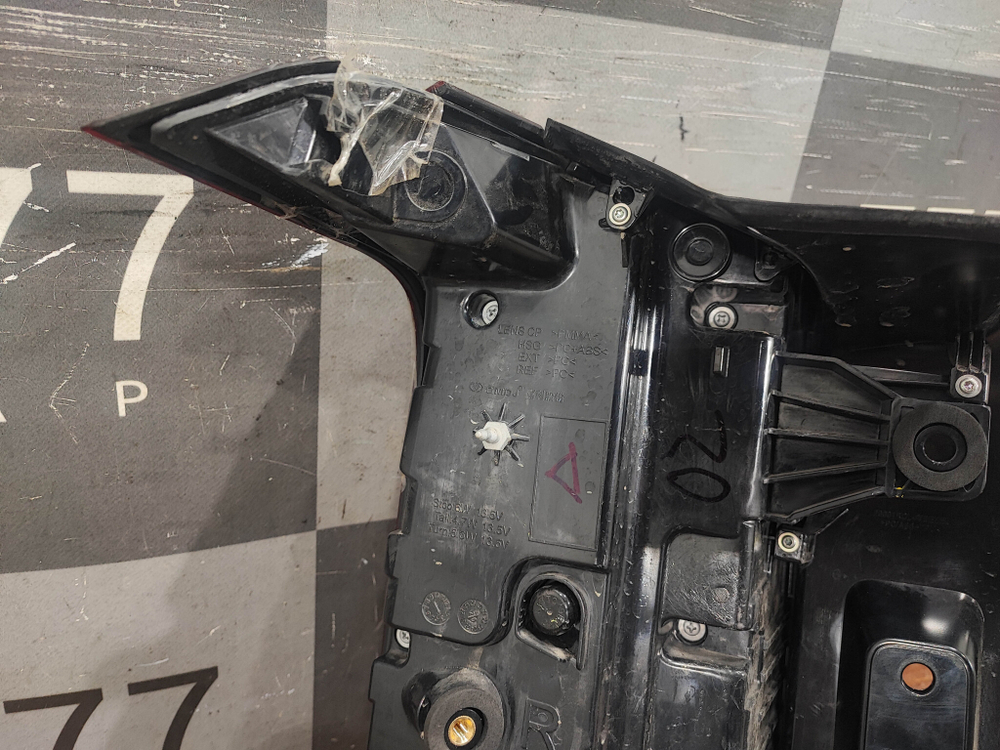 Фонарь задний правый GAC GS8 2 21-нв Б/У Оригинал 7305002DRS0000M10