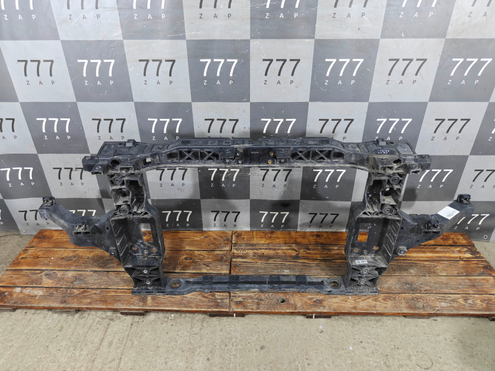 Панель передняя Genesis GV70 20-нв Б/У Оригинал 64101AR000